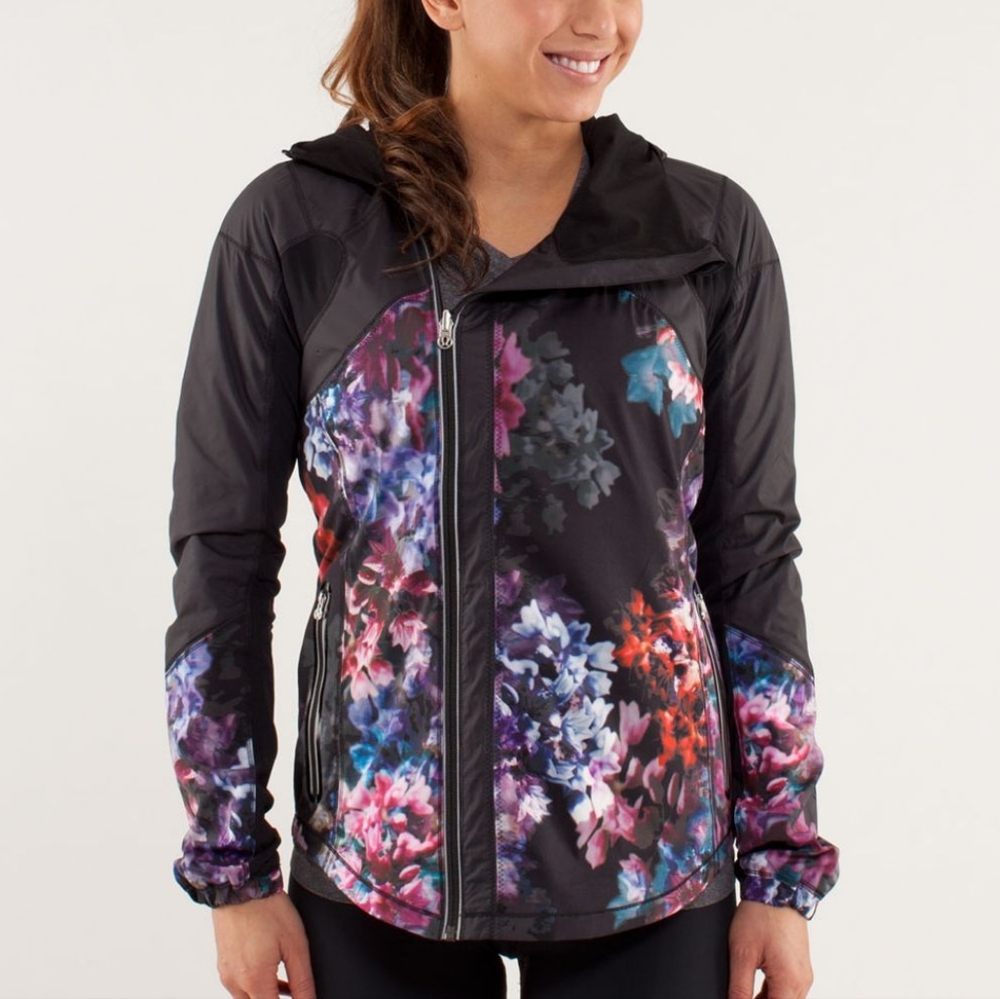 Lululemon Run: Get Up and Glow Jacket